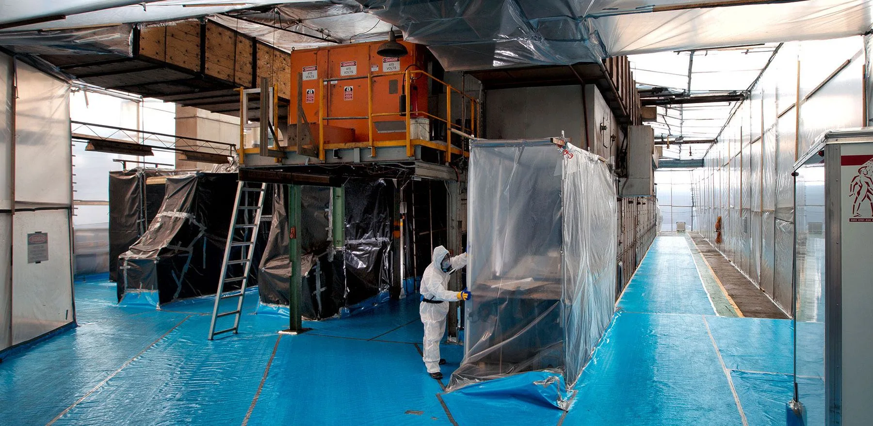 AAH containment and hazardous materials work site